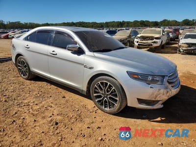 Czwarte zdjęcie samochodu z boku: 2019 FORD TAURUS LIMITED VIN:1FAHP2J88KG116044 - miniatura