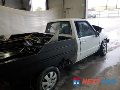 Zdjęcie 10 z 12 samochodu: 1988 TOYOTA PICKUP 1/2 TON RN50 VIN:JT4RN50A4J5168548 - miniatura
