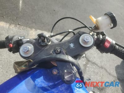 Zdjęcie 7 z 11 samochodu: 2006 SUZUKI GSX-R750 K6 VIN:JS1GR7KA462104792 - miniatura