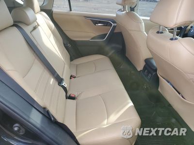 Zdjęcie 11 z 13 samochodu: 2019 TOYOTA RAV4 XLE PREMIUM VIN:JTMA1RFV7KD513573 - miniatura