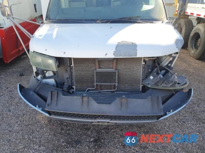 Zdjęcie 9 z 11 samochodu: 2004 CHEVROLET EXPRESS G3500 VIN:1GBJG31U641111840 - miniatura