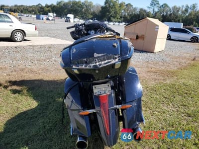 Czwarte zdjęcie samochodu z boku: 2016 VICTORY MOTORCYCLES CROSS COUNTRY TOUR VIN:5VPTW36N8G3053880 - miniatura