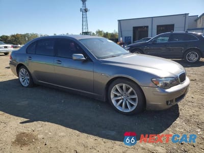 Czwarte zdjęcie samochodu z boku: 2007 BMW 750 VIN:WBAHN83507DT66437 - miniatura
