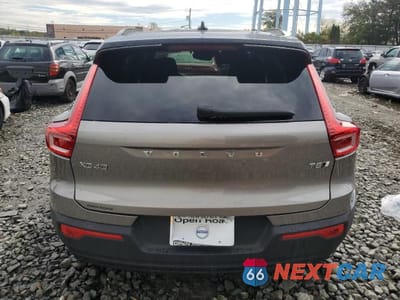 Zdjęcie 6 z 12 samochodu: 2022 VOLVO XC40 T5 R-DESIGN VIN:YV4162UMXN2714870 - miniatura