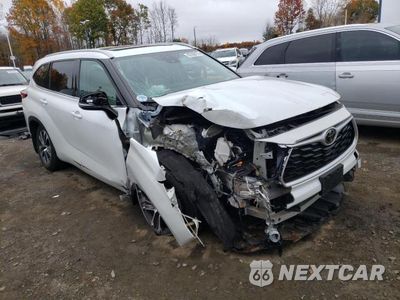 Czwarte zdjęcie samochodu z boku: 2022 TOYOTA HIGHLANDER XLE VIN:5TDGZRBH2NS569495 - miniatura