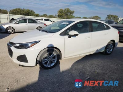 2019 CHEVROLET CRUZE LT 1G1BE5SM6K7146266 - główne zdjęcie licytacji z USA - miniatura
