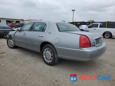 Drugie zdjęcie samochodu z przodu: 2006 LINCOLN TOWN CAR SIGNATURE LIMITED VIN:1LNHM82V46Y649756 - miniatura