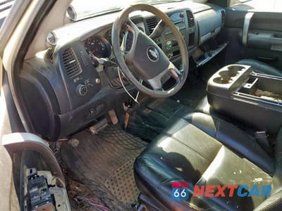 Zdjęcie 8 z 12 samochodu: 2009 CHEVROLET SILVERADO C2500 HEAVY DUTY LT VIN:1GCHC53699F104035 - miniatura