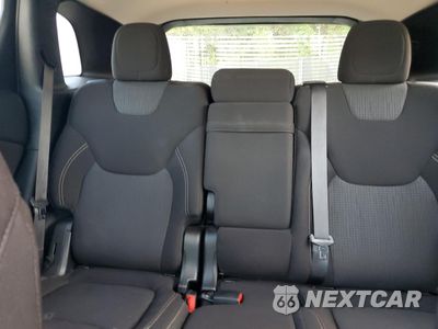 Zdjęcie 10 z 17 samochodu: 2017 JEEP CHEROKEE LATITUDE VIN:1C4PJLCB4HW603584 - miniatura