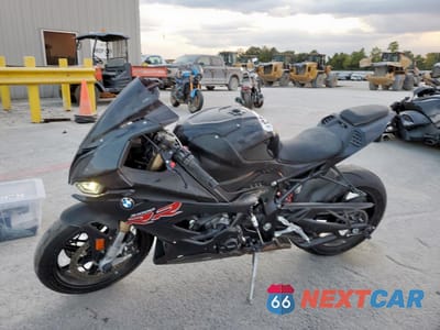 Trzecie zdjęcie samochodu z tyłu: 2021 BMW S 1000 RR VIN:WB10E230XM6E51691 - miniatura