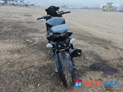 Czwarte zdjęcie samochodu z boku: 2015 KAWASAKI ZX1000 M VIN:JKAZXCM18FA006049 - miniatura