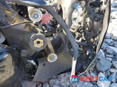 Zdjęcie 7 z 8 samochodu: 2013 SUZUKI GSX1300 RA VIN:JS1GX72BXD2100306 - miniatura