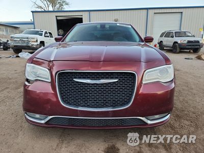 Piąte zdjęcie samochodu w środku: 2016 CHRYSLER 300 LIMITED VIN:2C3CCAAG3GH135831 - miniatura
