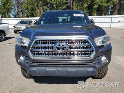 Piąte zdjęcie samochodu w środku: 2017 TOYOTA TACOMA DOUBLE CAB VIN:5TFCZ5AN5HX089447 - miniatura