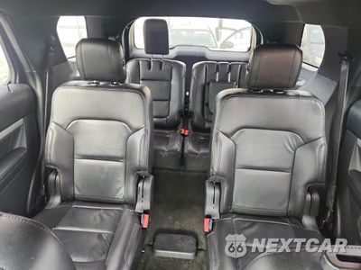 Zdjęcie 10 z 16 samochodu: 2017 FORD EXPLORER XLT VIN:1FM5K8D84HGB03029 - miniatura