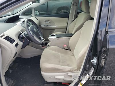 Zdjęcie 7 z 12 samochodu: 2012 TOYOTA PRIUS V VIN:JTDZN3EU4C3179765 - miniatura