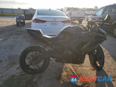 2025 KAWASAKI EX650 R ML5EXER17SDAF8668 - główne zdjęcie licytacji z USA - miniatura