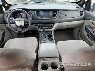 Zdjęcie 8 z 13 samochodu: 2017 KIA SEDONA LX VIN:KNDMB5C12H6222173 - miniatura