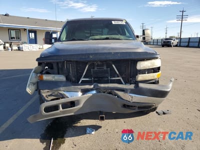 Piąte zdjęcie samochodu w środku: 2002 CHEVROLET SILVERADO K2500 HEAVY DUTY VIN:1GCHK23U12F193640 - miniatura