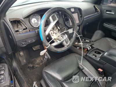 Zdjęcie 8 z 12 samochodu: 2012 CHRYSLER 300C VIN:2C3CCAKT8CH147527 - miniatura