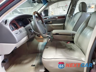 Zdjęcie 7 z 12 samochodu: 2006 LINCOLN TOWN CAR DESIGNER VIN:1LNHM83W96Y609728 - miniatura