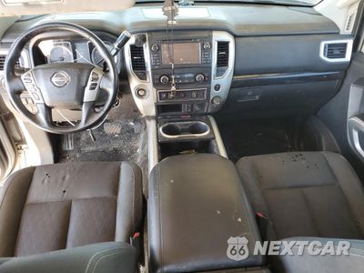 Zdjęcie 8 z 15 samochodu: 2018 NISSAN TITAN SV VIN:1N6AA1E66JN536408 - miniatura