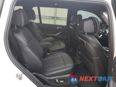 Zdjęcie 11 z 12 samochodu: 2023 BMW X7 XDRIVE40I VIN:5UX23EM06P9P35206 - miniatura