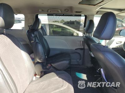 Zdjęcie 11 z 13 samochodu: 2011 TOYOTA SIENNA SPORT VIN:5TDXK3DCXBS037572 - miniatura