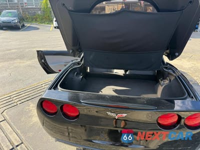 Piąte zdjęcie samochodu w środku: 2005 CHEVROLET CORVETTE VIN:1G1YY24U955119527 - miniatura