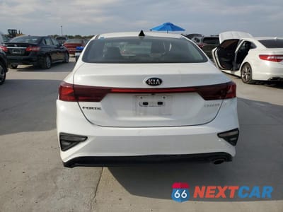 Zdjęcie 6 z 12 samochodu: 2021 KIA FORTE VIN:3KPF24AD8ME337431 - miniatura
