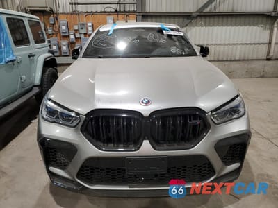 Piąte zdjęcie samochodu w środku: 2021 BMW X6 M VIN:5YMCY0C08M9078760 - miniatura