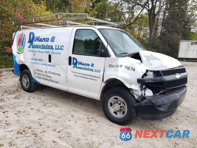 Czwarte zdjęcie samochodu z boku: 2021 CHEVROLET EXPRESS G2500 VIN:1GCWGAFP4M1302925 - miniatura