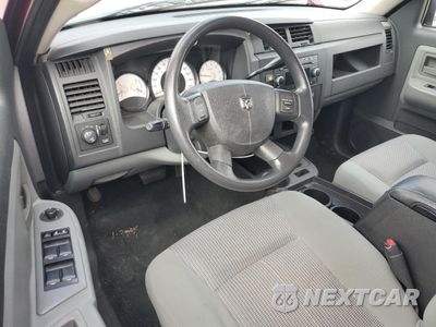 Zdjęcie 8 z 12 samochodu: 2011 DODGE DAKOTA SLT VIN:1D7RE3GK4BS619652 - miniatura