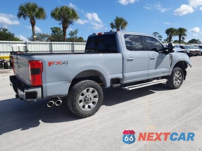 Trzecie zdjęcie samochodu z tyłu: 2024 FORD F250 SUPER DUTY VIN:1FT8W2BT0RED48174 - miniatura