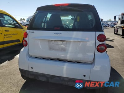 Zdjęcie 6 z 12 samochodu: 2012 SMART FORTWO PURE VIN:WMEEJ3BA8CK570588 - miniatura