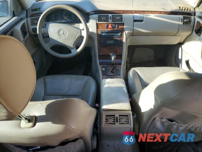 Zdjęcie 8 z 12 samochodu: 1999 MERCEDES-BENZ E 320 VIN:WDBJF65H2XA793115 - miniatura
