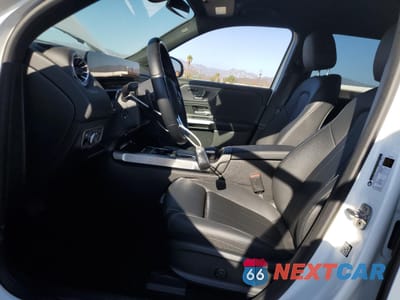 Zdjęcie 7 z 14 samochodu: 2023 MERCEDES-BENZ EQB 300 4MATIC VIN:W1N9M0KB9PN068331 - miniatura