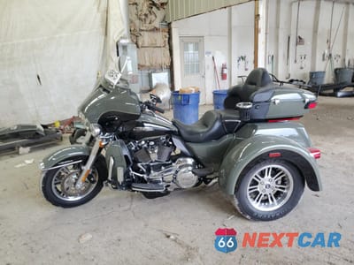 Trzecie zdjęcie samochodu z tyłu: 2021 HARLEY-DAVIDSON FLHTCUTG VIN:1HD1MAF15MB853601 - miniatura