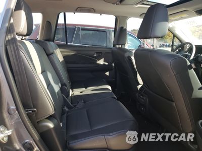 Zdjęcie 11 z 15 samochodu: 2019 HONDA PILOT TOURING VIN:5FNYF6H94KB074548 - miniatura