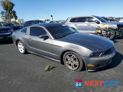 Czwarte zdjęcie samochodu z boku: 2010 FORD MUSTANG VIN:1ZVBP8AN1A5166798 - miniatura