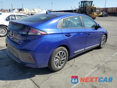 Trzecie zdjęcie samochodu z tyłu: 2020 HYUNDAI IONIQ SE VIN:KMHC75LJ1LU068620 - miniatura