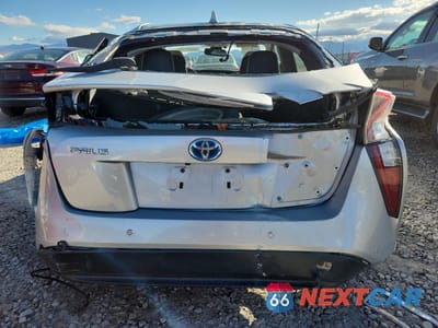 Zdjęcie 6 z 12 samochodu: 2017 TOYOTA PRIUS VIN:JTDKARFU4H3046297 - miniatura