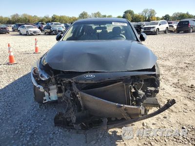Piąte zdjęcie samochodu w środku: 2016 KIA OPTIMA LX VIN:5XXGT4L39GG077316 - miniatura