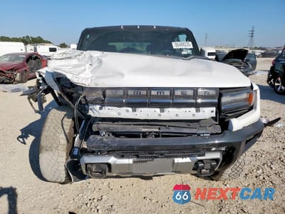 Piąte zdjęcie samochodu w środku: 2024 GMC HUMMER SUV 3X VIN:1GKB0RDC4RU110531 - miniatura