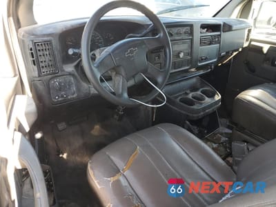 Zdjęcie 8 z 13 samochodu: 2005 CHEVROLET EXPRESS DELIVERY VAN VIN:1GCFG15X351255373 - miniatura