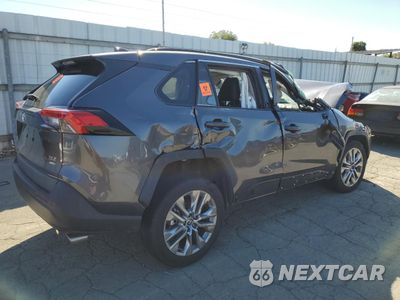 Trzecie zdjęcie samochodu z tyłu: 2023 TOYOTA RAV4 XLE PREMIUM VIN:2T3A1RFV5PC357187 - miniatura