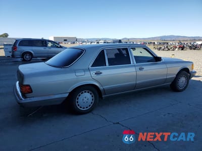 Trzecie zdjęcie samochodu z tyłu: 1991 MERCEDES-BENZ 560 SEL VIN:WDBCA39E0MA571884 - miniatura