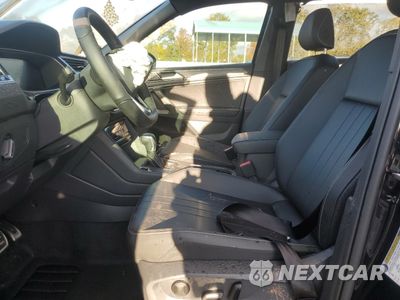 Zdjęcie 7 z 16 samochodu: 2024 VOLKSWAGEN TIGUAN SE R-LINE BLACK VIN:3VVCB7AXXRM225694 - miniatura
