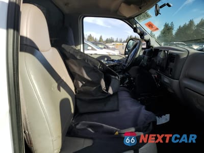 Zdjęcie 10 z 13 samochodu: 1999 FORD F250 SUPER DUTY VIN:1FTNF20F5XEE97600 - miniatura