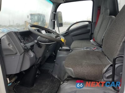 Zdjęcie 7 z 13 samochodu: 2020 ISUZU NPR VIN:54DB4W1B4LS804029 - miniatura